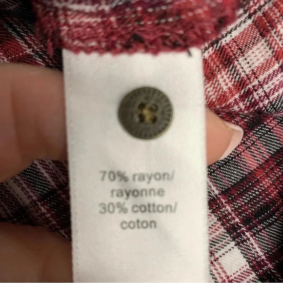 Maurice’s red plaid medium top baby doll style full button - Picture 8 of 9